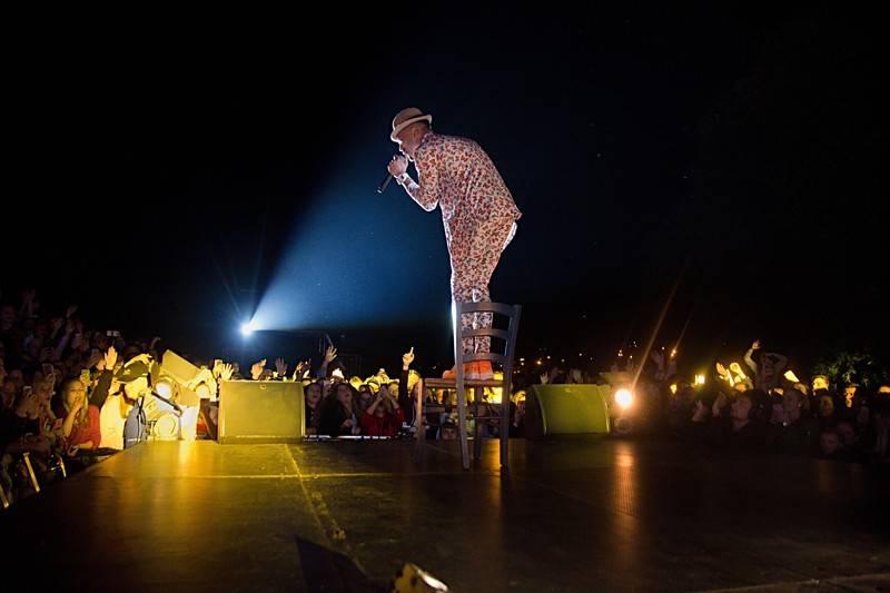 Ben Cristovao předvedl ve Žlutých lázních skvělou show plnou překvapení