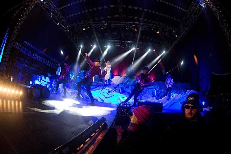 Ben Cristovao předvedl ve Žlutých lázních skvělou show plnou překvapení