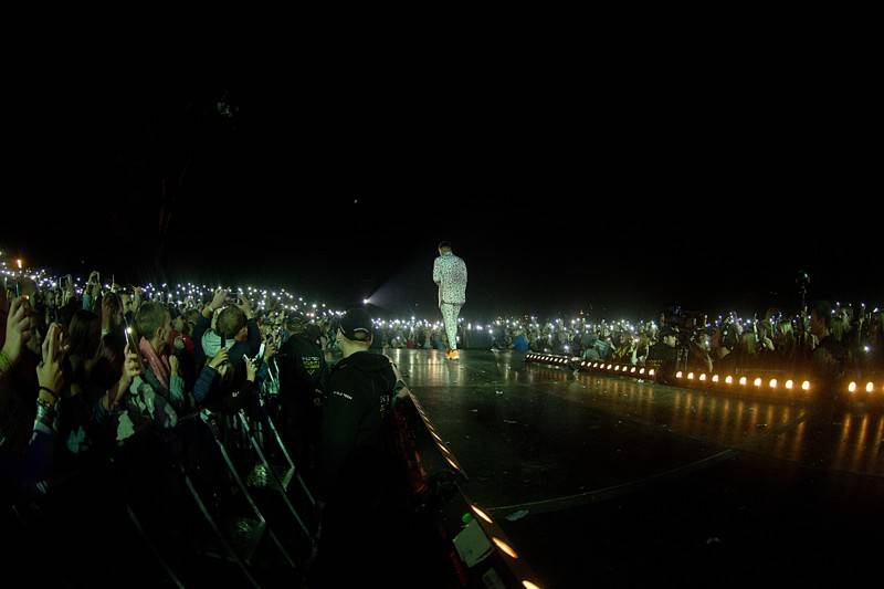 Ben Cristovao předvedl ve Žlutých lázních skvělou show plnou překvapení