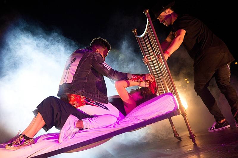 Ben Cristovao předvedl ve Žlutých lázních skvělou show plnou překvapení