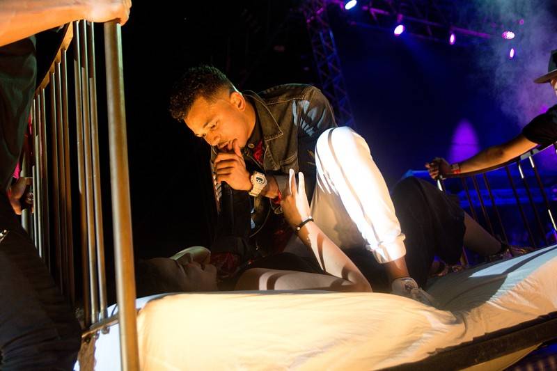 Ben Cristovao předvedl ve Žlutých lázních skvělou show plnou překvapení