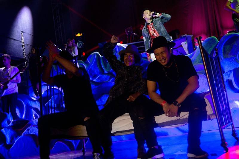 Ben Cristovao předvedl ve Žlutých lázních skvělou show plnou překvapení