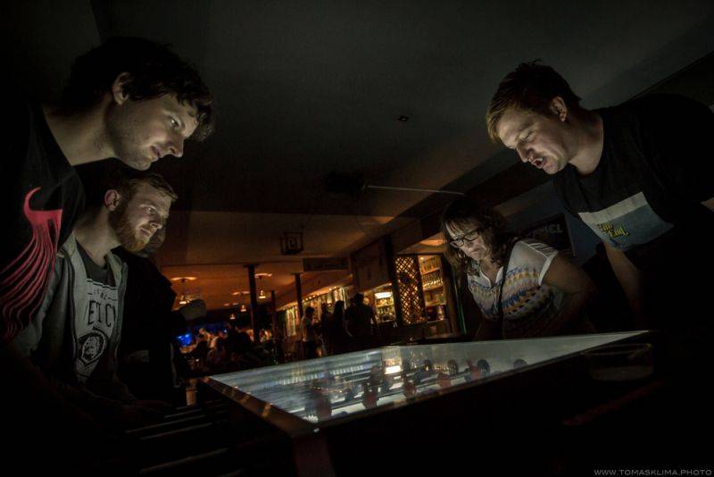 Brutus svým fanouškům ve Vagonu předvedl bigbítovou smršť 