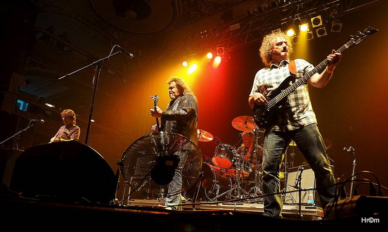 Nazareth zpívali hity Love Hurts nebo Dream On pražské Lucerně