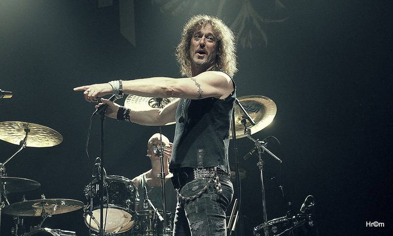 Nazareth zpívali hity Love Hurts nebo Dream On pražské Lucerně