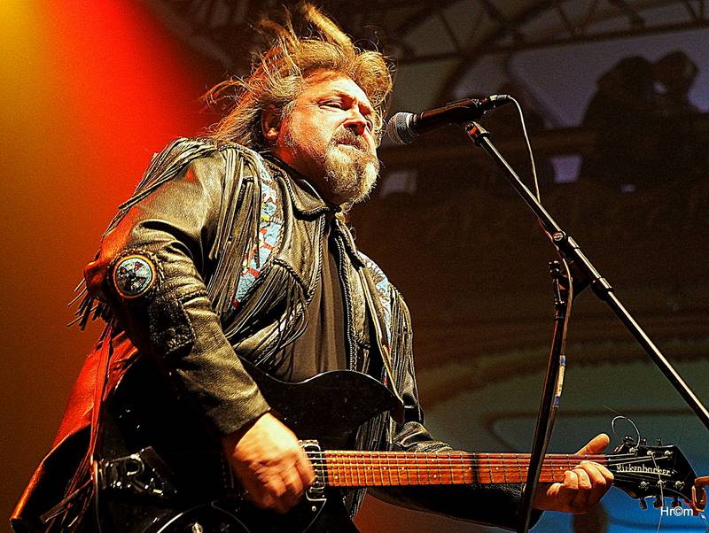 Nazareth zpívali hity Love Hurts nebo Dream On pražské Lucerně