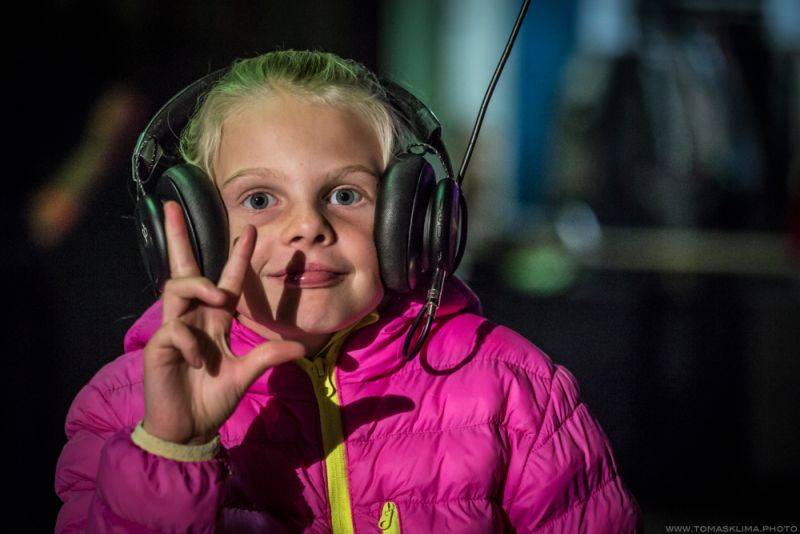 Tomáš Klus hrál v Pragovce téměř tři hodiny, jeho hosty byli Thom Artway nebo manželka Tamara