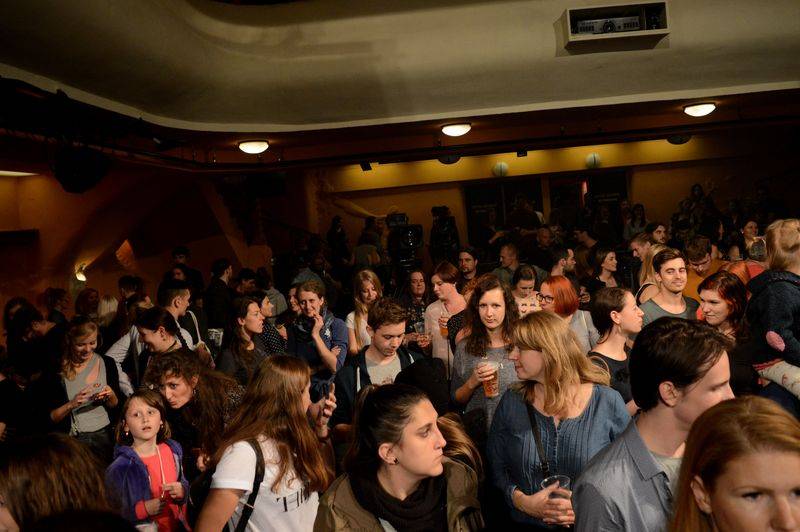 Thom Artway v Paláci Akropolis vzpomínal na cesty po světě a zahrál hned několik novinek