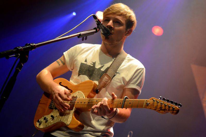 Thom Artway v Paláci Akropolis vzpomínal na cesty po světě a zahrál hned několik novinek