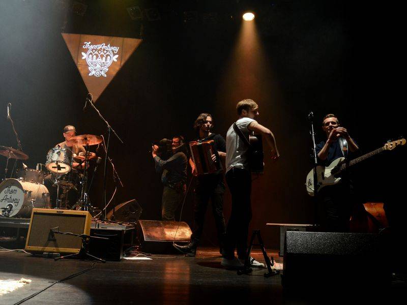 Thom Artway v Paláci Akropolis vzpomínal na cesty po světě a zahrál hned několik novinek