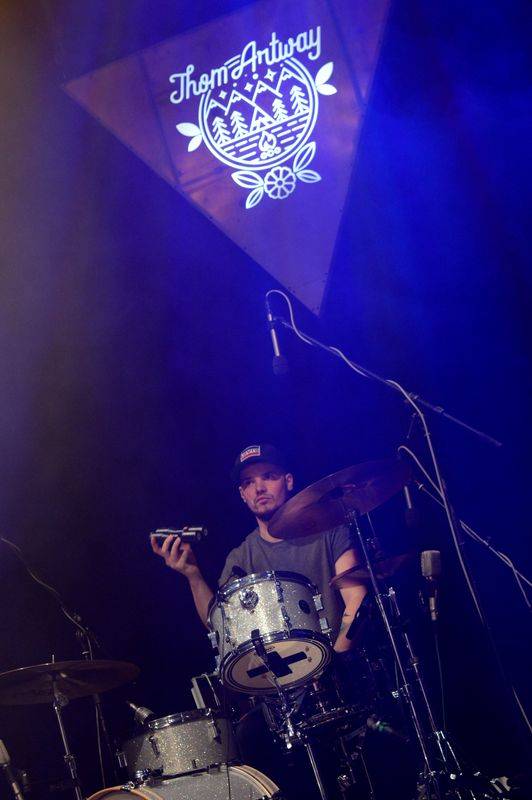 Thom Artway v Paláci Akropolis vzpomínal na cesty po světě a zahrál hned několik novinek