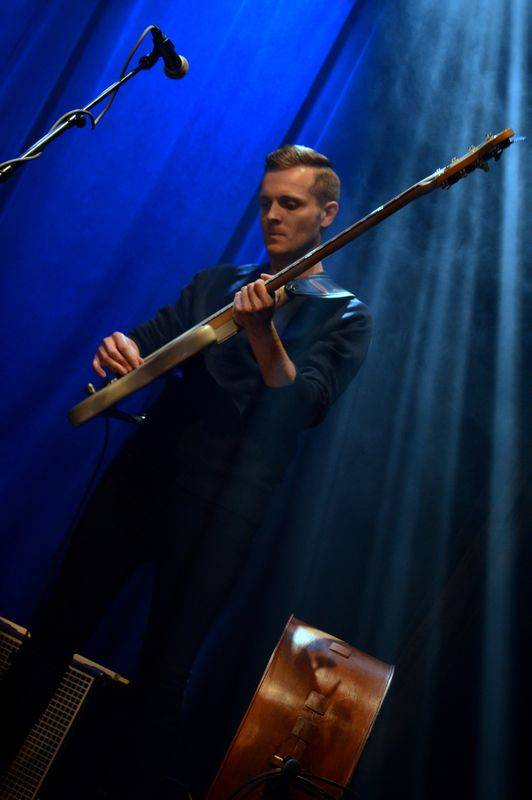 Thom Artway v Paláci Akropolis vzpomínal na cesty po světě a zahrál hned několik novinek