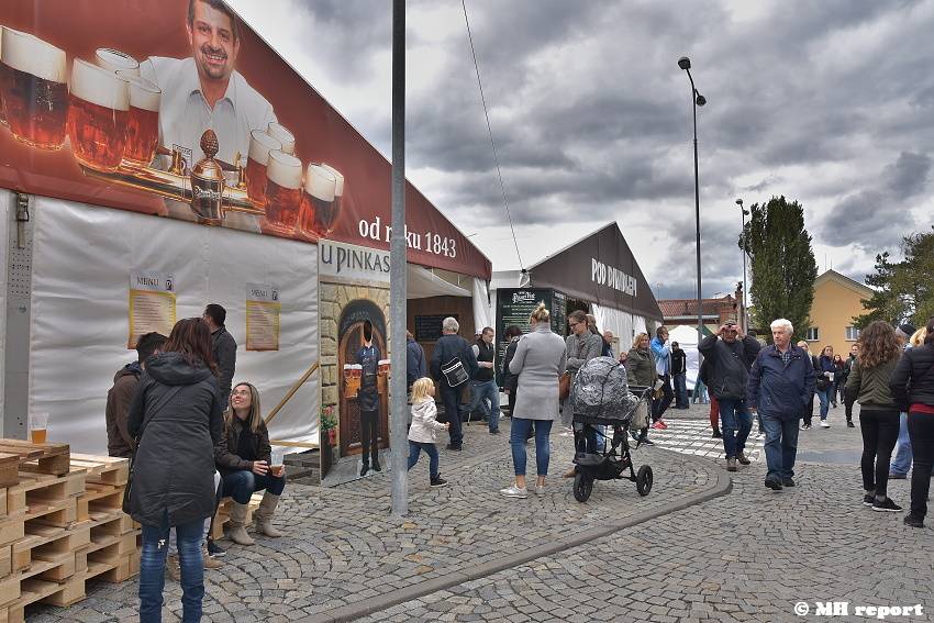 Pilsner fest: Milovníkům dobrého piva hráli Monkey Business, Mňága a Žďorp nebo Alice