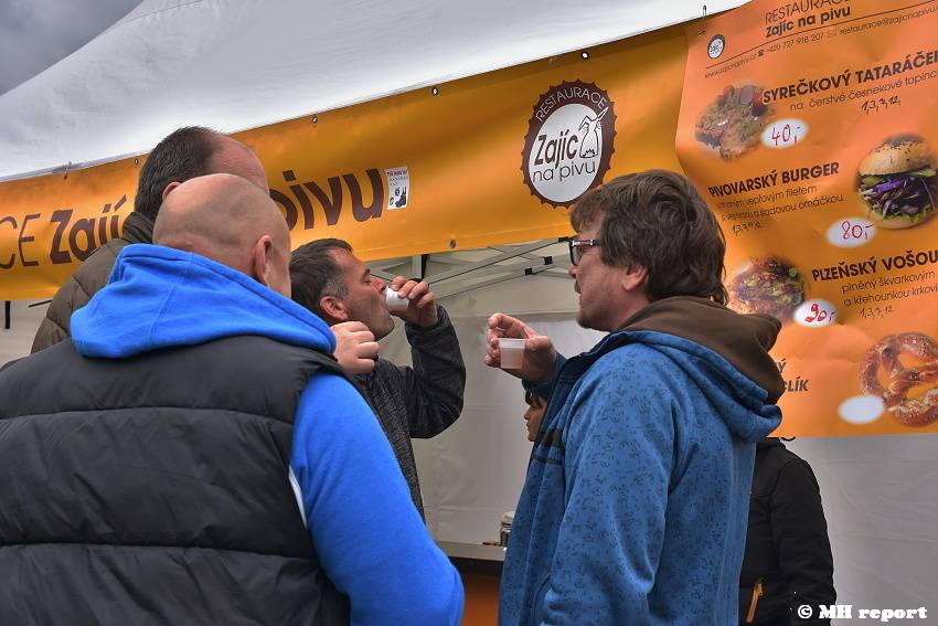 Pilsner fest: Milovníkům dobrého piva hráli Monkey Business, Mňága a Žďorp nebo Alice