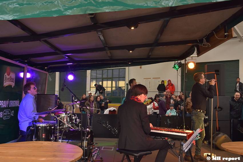 Pilsner fest: Milovníkům dobrého piva hráli Monkey Business, Mňága a Žďorp nebo Alice