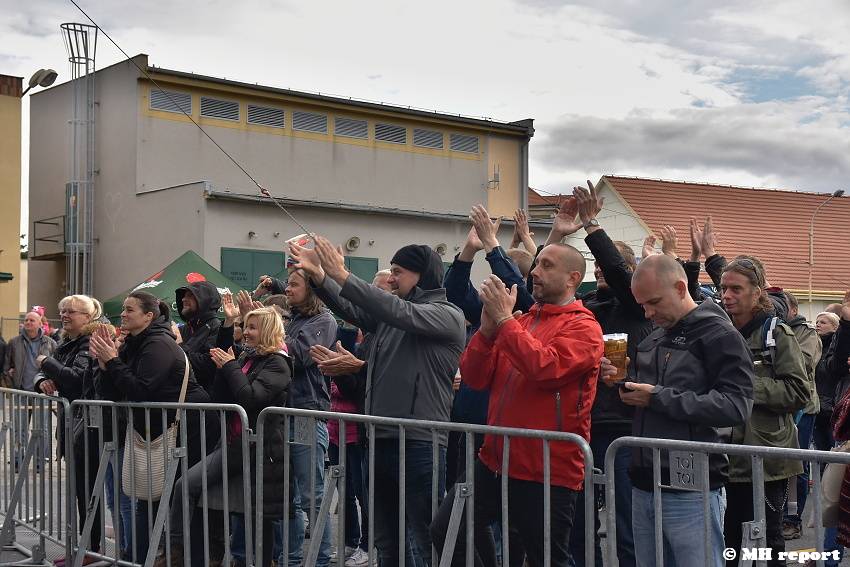 Pilsner fest: Milovníkům dobrého piva hráli Monkey Business, Mňága a Žďorp nebo Alice