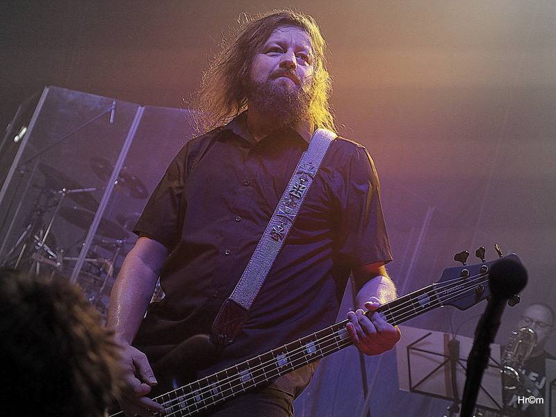 Harlej slavil ve vyprodané Lucerně se symfonickým orchestrem a Otou Balagem