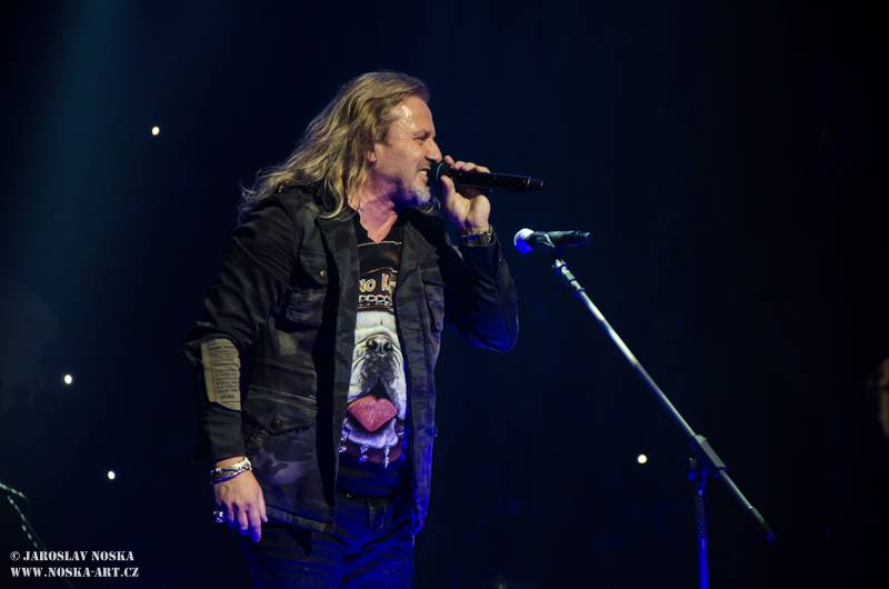 Kabát se svým turné ovládl Karlovy Vary