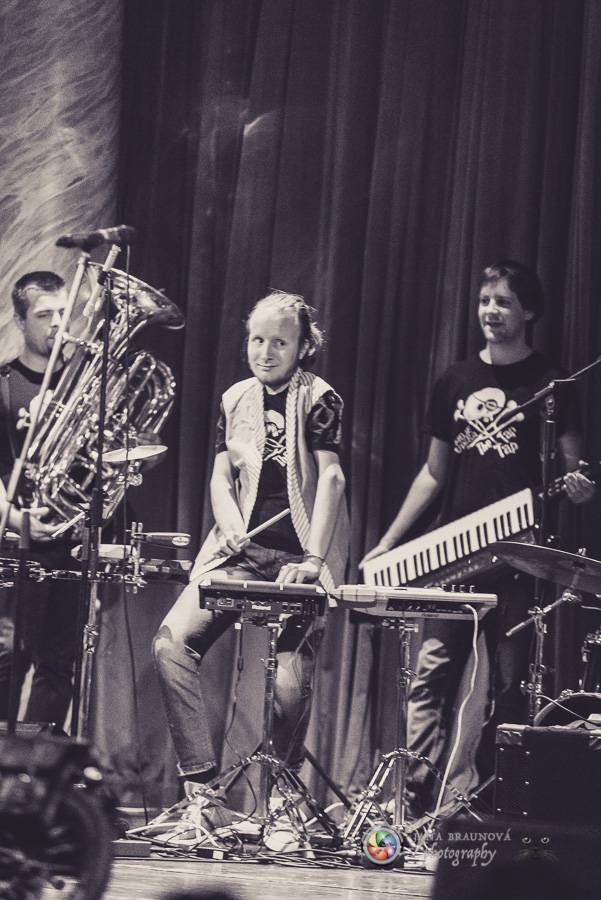 Fenomenální The Tap Tap odehráli benefiční koncert pro plzeňský Hospic svatého Lazara v Plzni