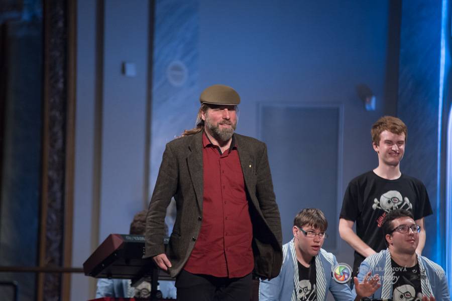 Fenomenální The Tap Tap odehráli benefiční koncert pro plzeňský Hospic svatého Lazara v Plzni