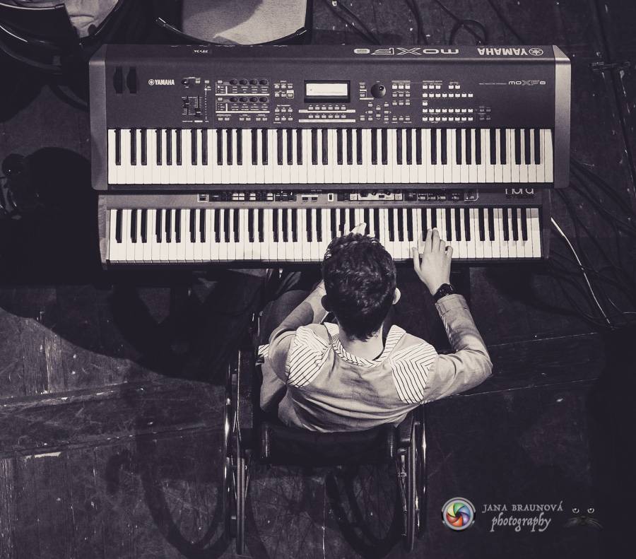 Fenomenální The Tap Tap odehráli benefiční koncert pro plzeňský Hospic svatého Lazara v Plzni