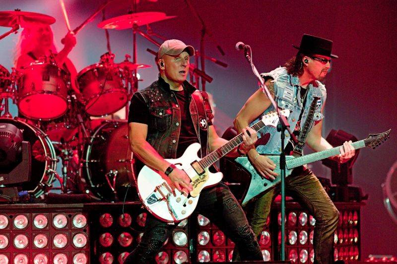 Kabát vyprodal halu i v Českých Budějovicích