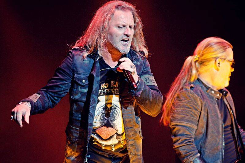 Kabát vyprodal halu i v Českých Budějovicích