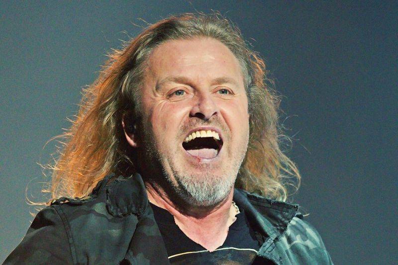 Kabát vyprodal halu i v Českých Budějovicích