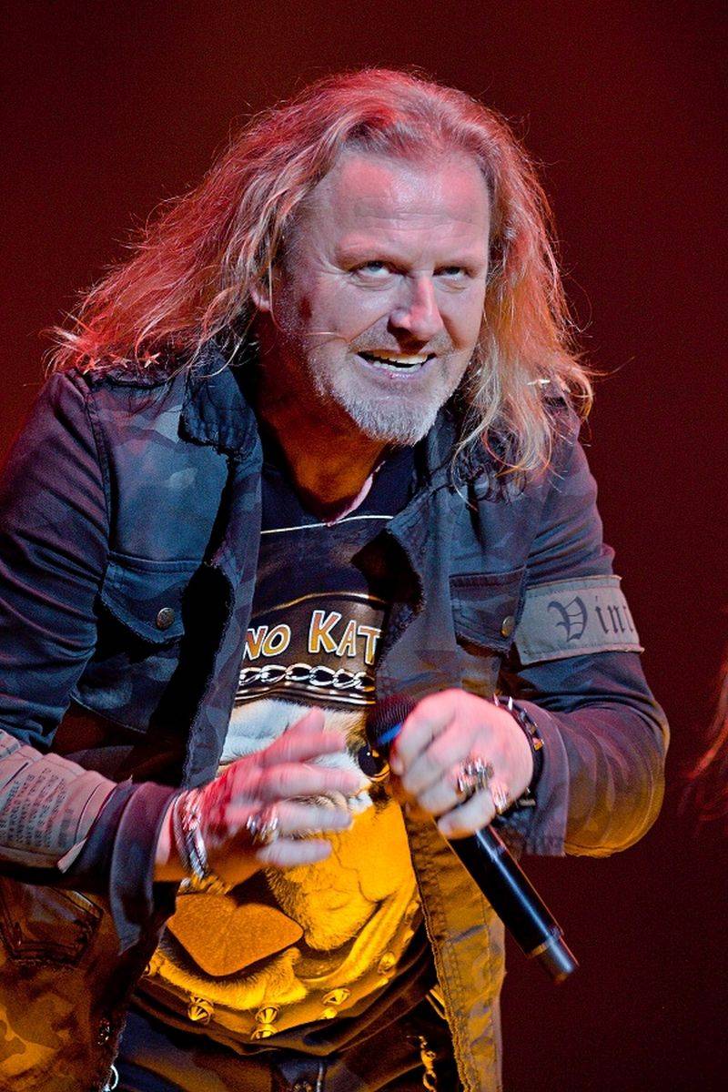 Kabát vyprodal halu i v Českých Budějovicích