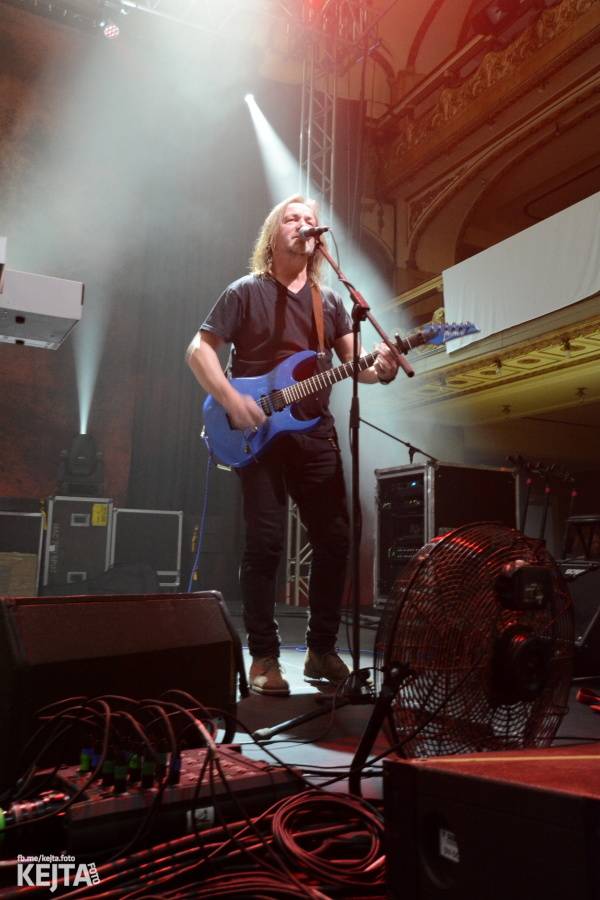 Sweet v Praze zvedali fanoušky ze sedadel