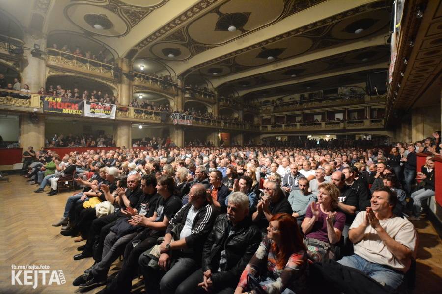 Sweet v Praze zvedali fanoušky ze sedadel