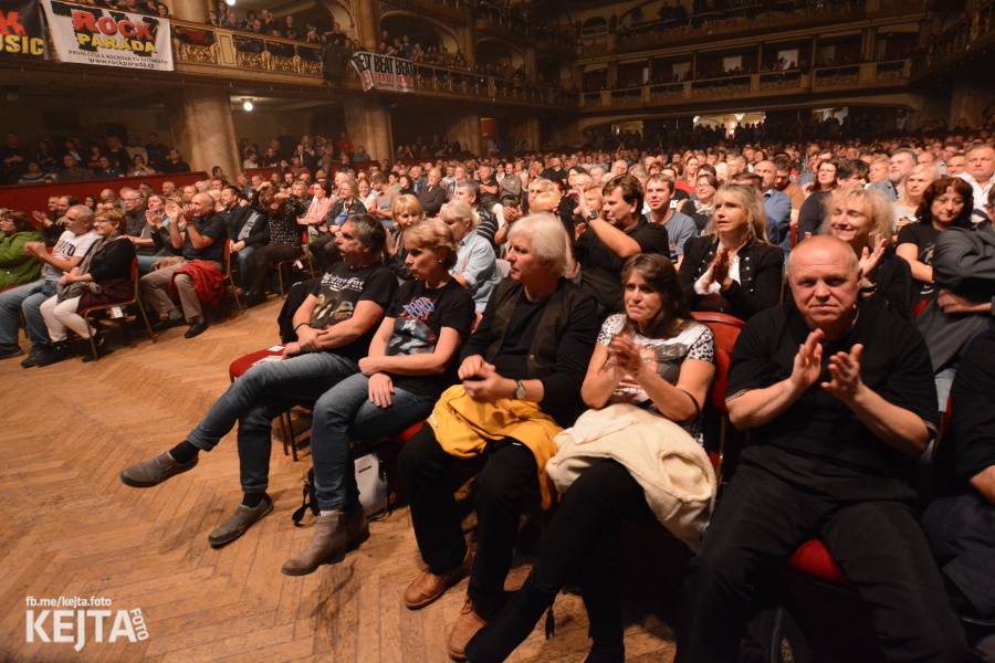 Sweet v Praze zvedali fanoušky ze sedadel