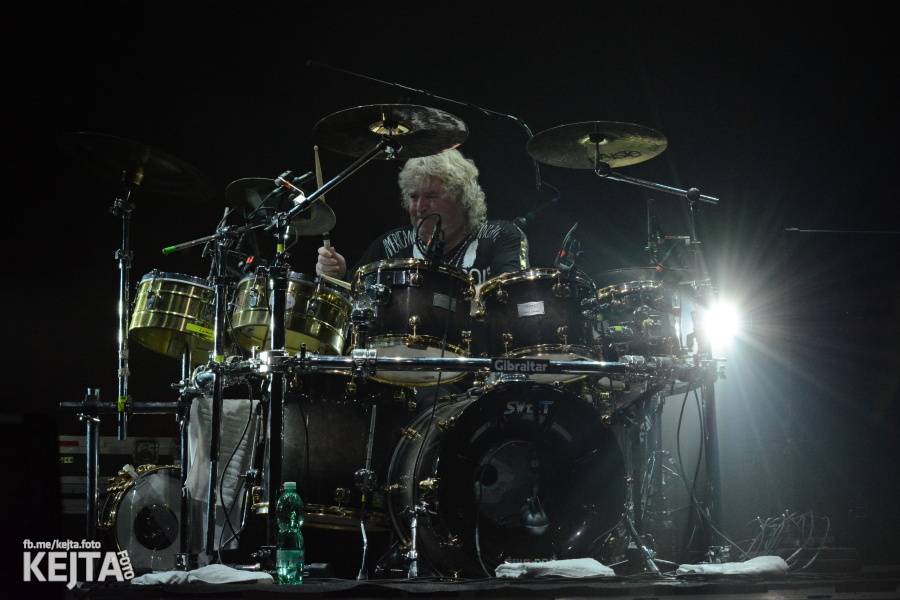 Sweet v Praze zvedali fanoušky ze sedadel