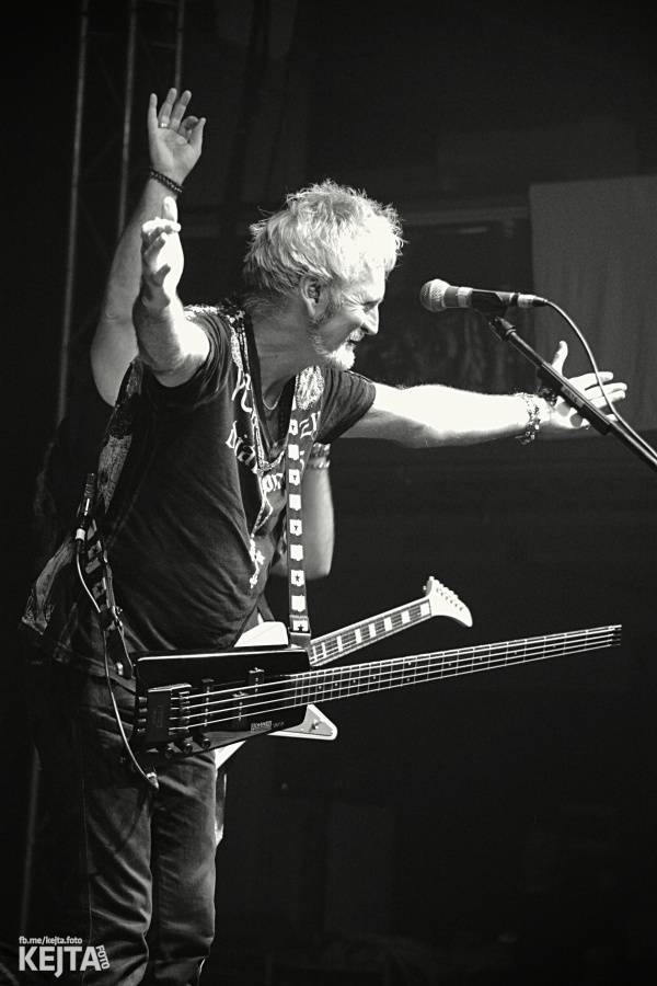 Sweet v Praze zvedali fanoušky ze sedadel