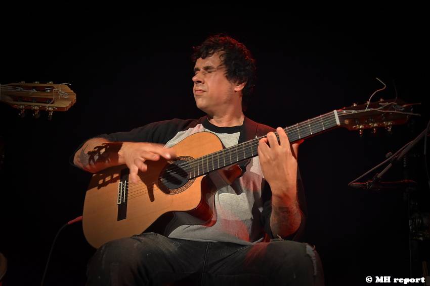 Master Guitar hráli v plzeňské Šeříkovce slavné rockové hity od Iron Maiden, Helloween i Metalliky