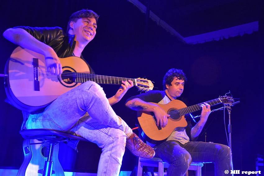 Master Guitar hráli v plzeňské Šeříkovce slavné rockové hity od Iron Maiden, Helloween i Metalliky