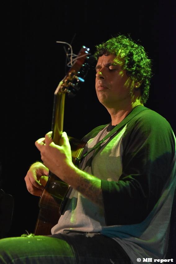 Master Guitar hráli v plzeňské Šeříkovce slavné rockové hity od Iron Maiden, Helloween i Metalliky