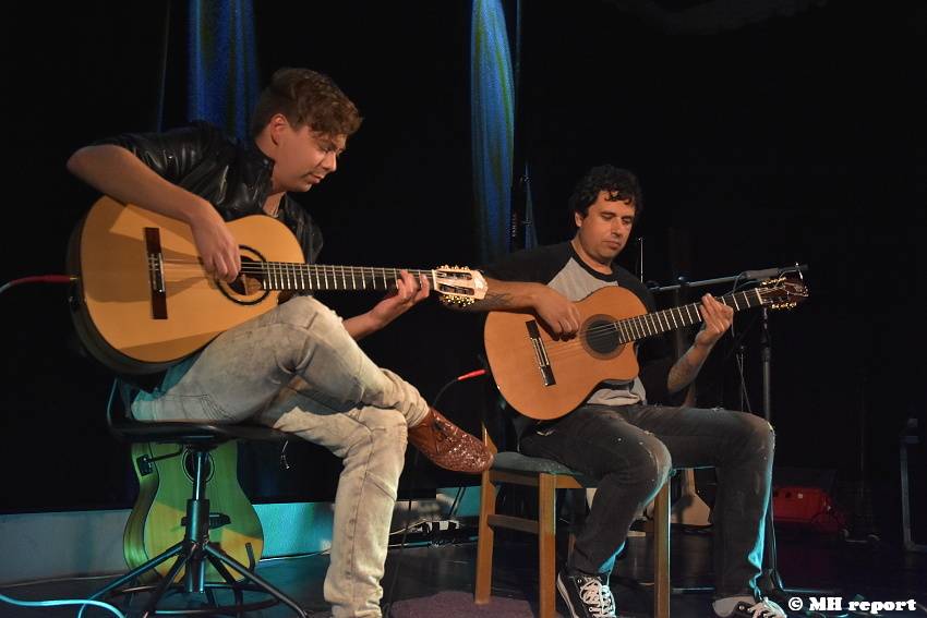 Master Guitar hráli v plzeňské Šeříkovce slavné rockové hity od Iron Maiden, Helloween i Metalliky