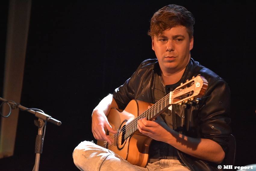 Master Guitar hráli v plzeňské Šeříkovce slavné rockové hity od Iron Maiden, Helloween i Metalliky