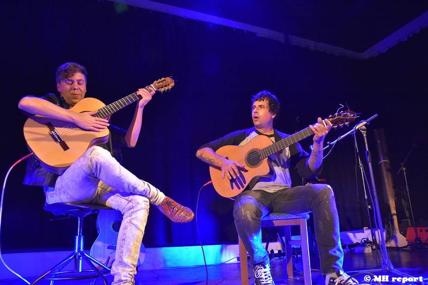 Master Guitar hráli v plzeňské Šeříkovce slavné rockové hity od Iron Maiden, Helloween i Metalliky