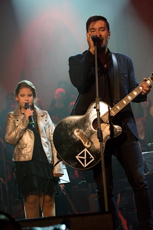 Světlo pro Světlušku rozsvítili Marek Ztracený, Anna K., Lenny nebo Ewa Farna a David Stypka