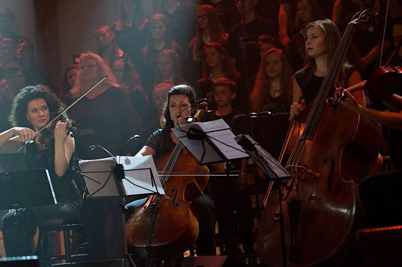 Světlo pro Světlušku rozsvítili Marek Ztracený, Anna K., Lenny nebo Ewa Farna a David Stypka