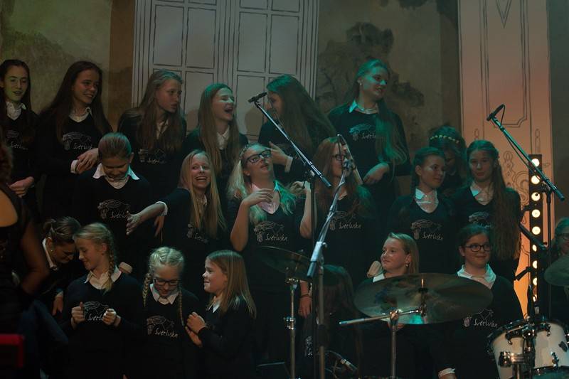 Světlo pro Světlušku rozsvítili Marek Ztracený, Anna K., Lenny nebo Ewa Farna a David Stypka