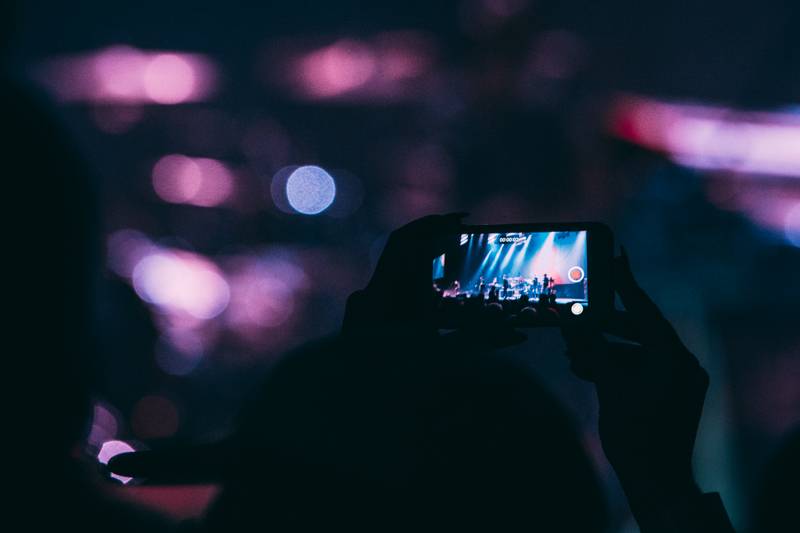 LIVE: Chinaski zahájili své dosud největší turné ve vyprodané Ostravar aréně