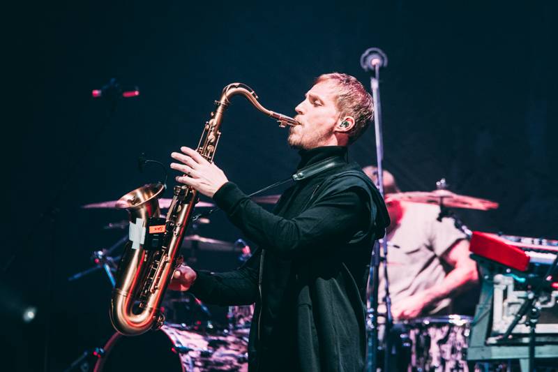 LIVE: Chinaski zahájili své dosud největší turné ve vyprodané Ostravar aréně