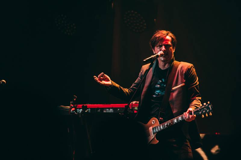 LIVE: Chinaski zahájili své dosud největší turné ve vyprodané Ostravar aréně