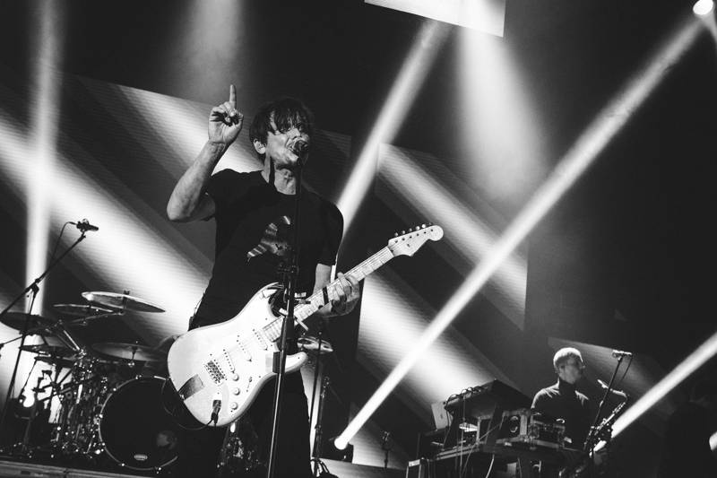 LIVE: Chinaski zahájili své dosud největší turné ve vyprodané Ostravar aréně