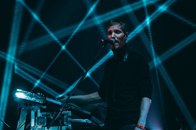 LIVE: Chinaski zahájili své dosud největší turné ve vyprodané Ostravar aréně