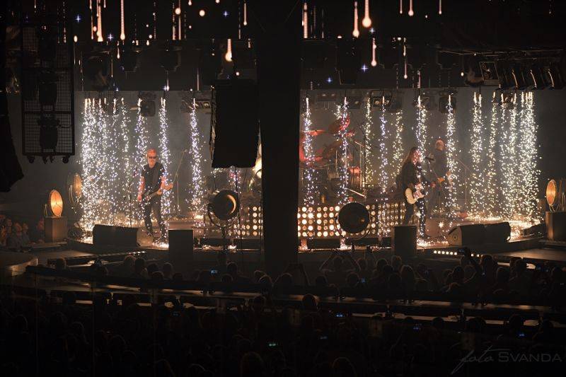 Kabát pokračoval v halovém turné, Burlaci táhli Znojmem