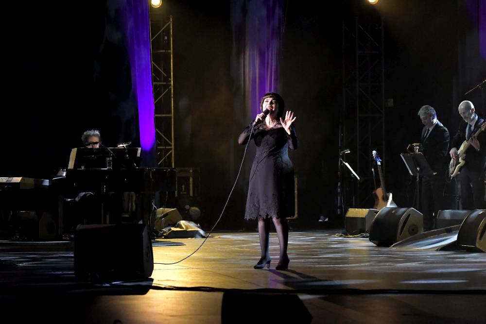 Mireille Mathieu po roce opět v Praze: Francouzské šansony zněly Kongresovým centrem